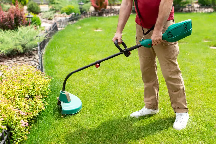 Quality Lawn Care Service Carpentersville, IL