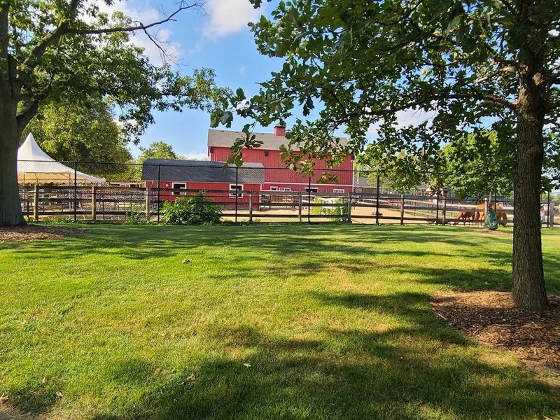 Beautiful photo of Randall Oaks Park & Barnyard Zoo Hills of West Dundee, Carpentersville, IL 60110 Scenic view of Randall Oaks Park & Barnyard Zoo in the Hills of West Dundee, Carpentersville, IL 60110